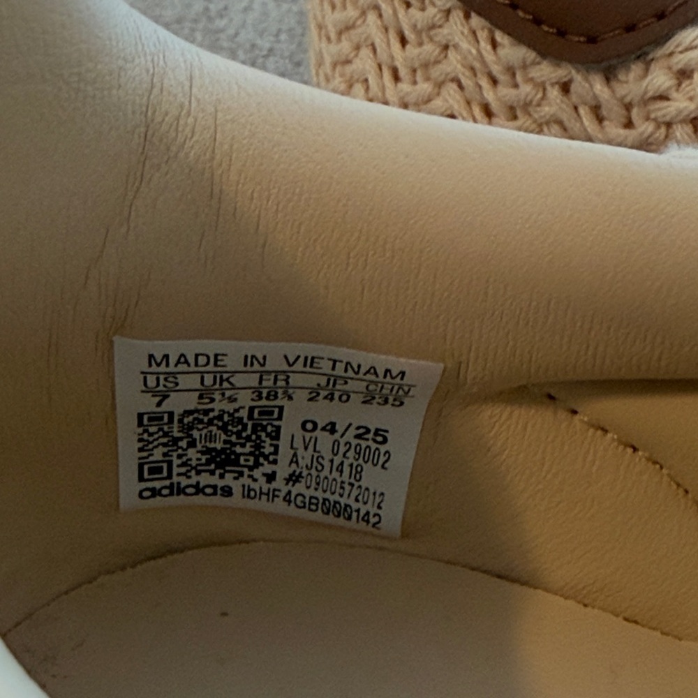 Adidas Gazelle Indoor Crochet Sneakers in Sand Strata/Premium Brown Size 7 New! - Picture 3 of 7